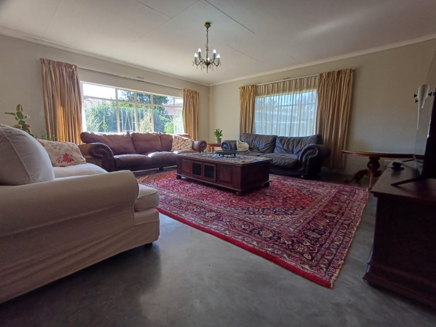 4 Bedroom Property for Sale in Flamwood North West